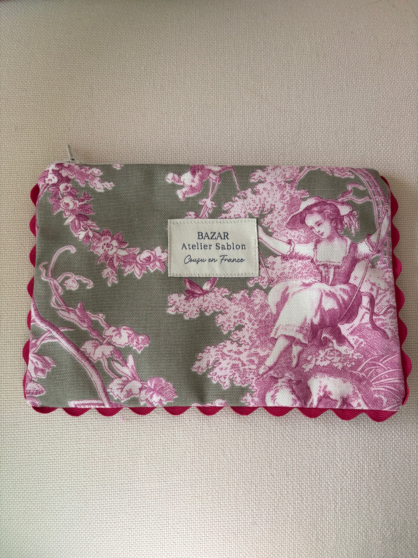 Pochette Plate - Jouy de Fruits Lila & Taupe croquet
