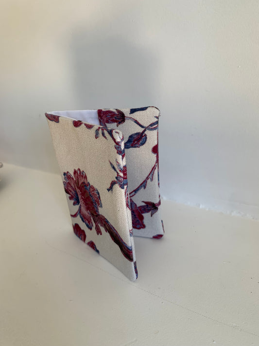 Protège passeport - Maison de Campagne Giroflée