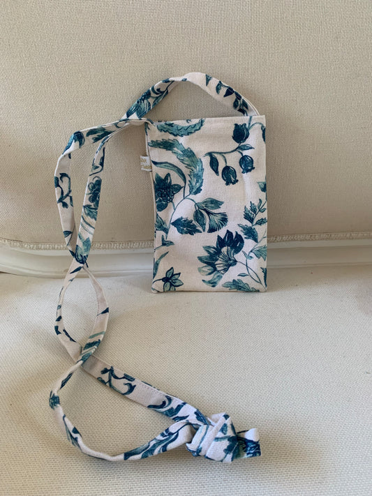 Pochette téléphone - Maison de Campagne Clématite